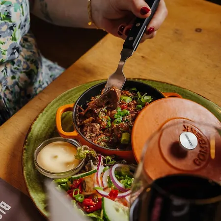 Le Bistro 팔켄뷔르흐안더횔