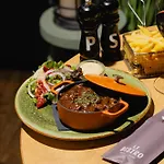 Le Bistro Hotel
